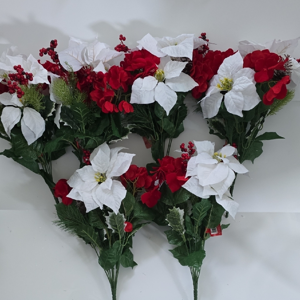 NWT Poinsettias Artificial New Set of 6 Christmas / Holiday Floral Arrangement
